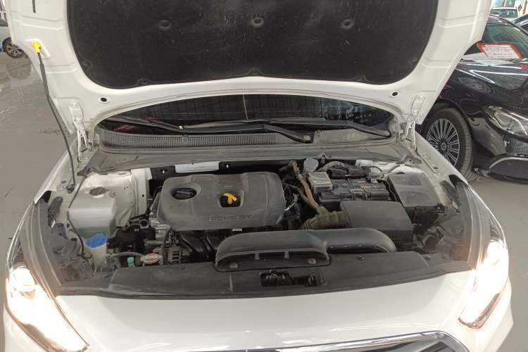 Used Hyundai Mistra 2019 1.8L Automatic Smart GLS Commemorative Model China VI Standard Engine Bay