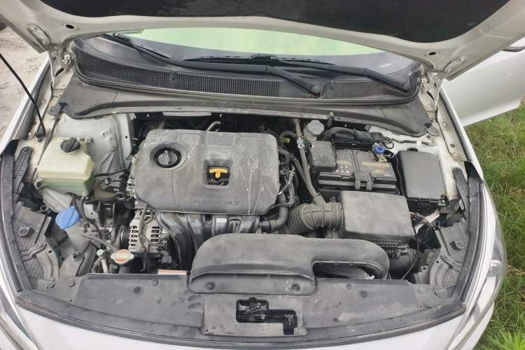 Used Hyundai Mistra 2019 1.8L Automatic Deluxe DLX Model China VI Standard Engine Bay