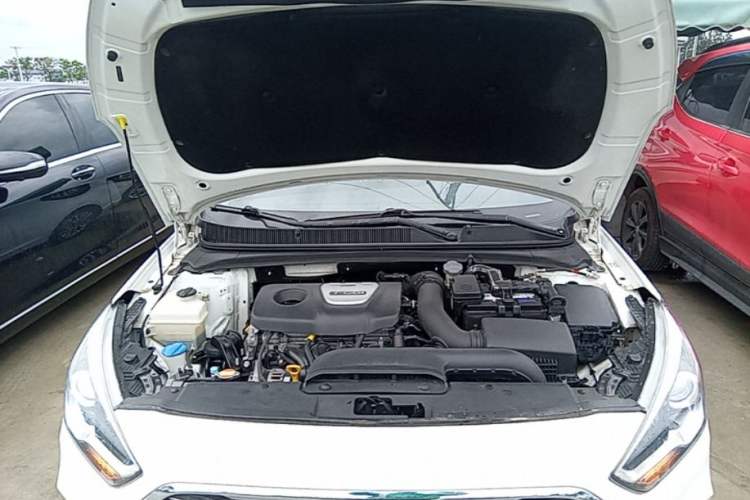 Used Hyundai Mistra 2019 1.6T Automatic Smart GLS China VI Standard Engine Bay