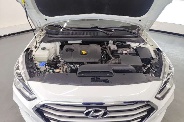 Used Hyundai Mistra 2019 1.8L Automatic Smart GLS China VI Standard Engine Bay