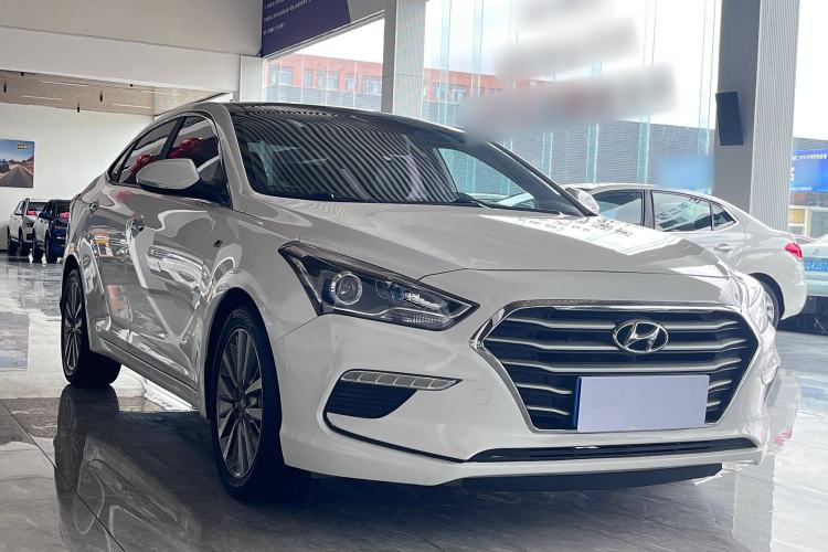 Used Hyundai Mistra 2019 1.8L Automatic Deluxe DLX Model China VI Standard Exterior 2