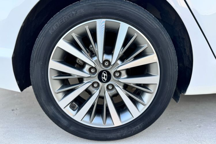 Used Hyundai Mistra 2019 1.8L Automatic Smart GLS Commemorative Model China VI Standard Exterior 9