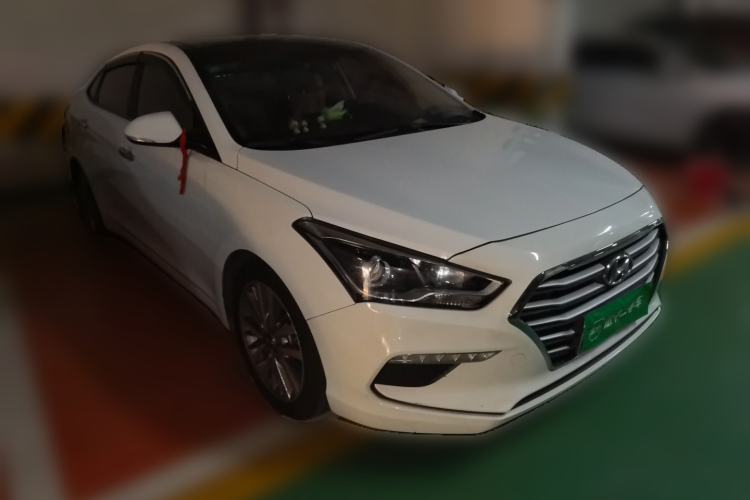 Used Hyundai Mistra 2019 1.8L Automatic Deluxe DLX Model China VI Standard Front Right 45 Deg