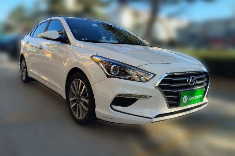 Used Hyundai Mistra 2019 1.8L Automatic Smart GLS China VI Standard Front Right 45 Deg