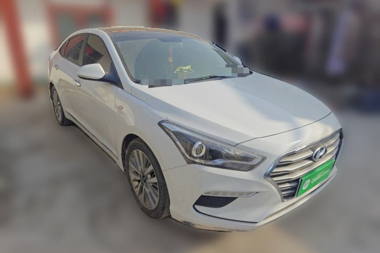 Used Hyundai Mistra 2019 1.8L Automatic Deluxe DLX Model China VI Standard Front Right 45 Deg