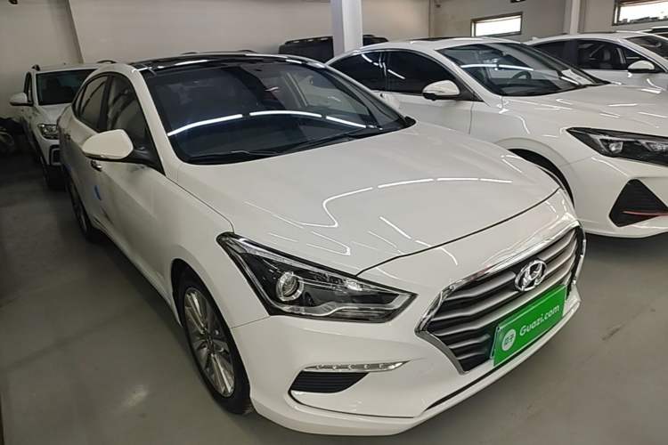 Used Hyundai Mistra 2019 1.8L Automatic Smart GLS China VI Standard Front Right 45 Deg