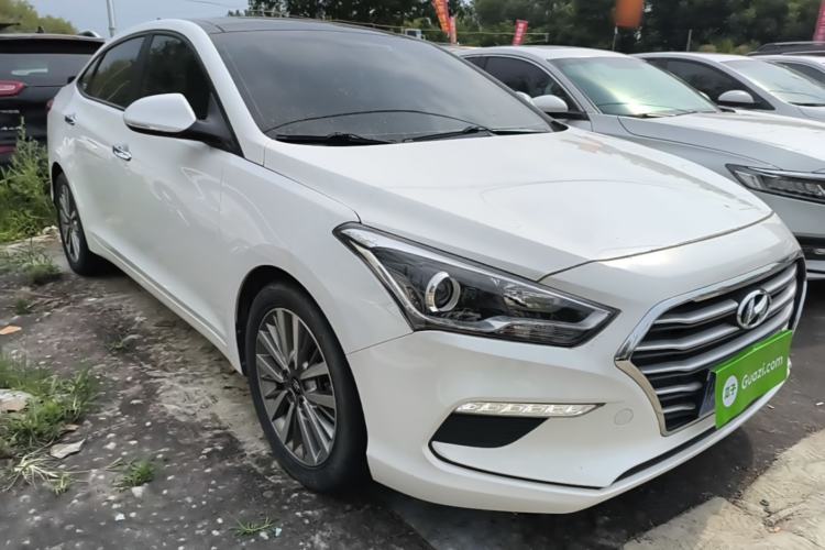 Used Hyundai Mistra 2019 1.8L Automatic Smart GLS China VI Standard Front Right 45 Deg