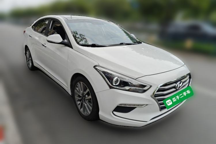 Used Hyundai Mistra 2019 1.8L Automatic Deluxe DLX Model China VI Standard Front Right 45 Deg