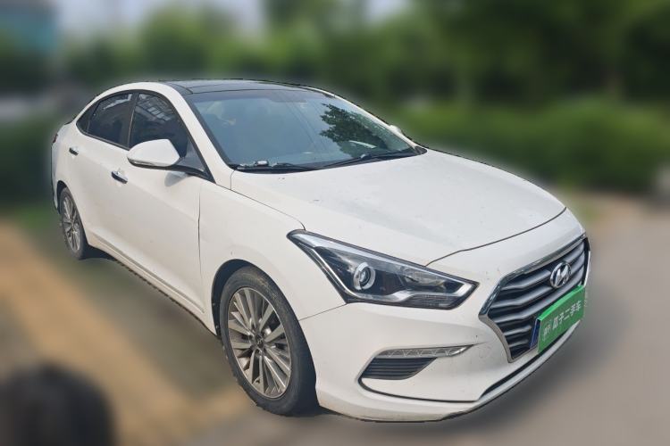 Used Hyundai Mistra 2019 1.8L Automatic Smart GLS China VI Standard Front Right 45 Deg