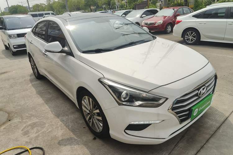 Used Hyundai Mistra 2019 1.8L Automatic Smart GLS China VI Standard Front Right 45 Deg