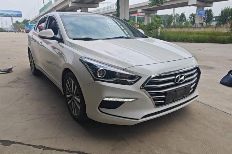 Used Hyundai Mistra 2019 1.8L Automatic Smart GLS Commemorative Model China VI Standard Front Right 45 Deg