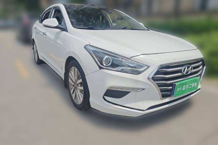 Used Hyundai Mistra 2019 1.8L Automatic Smart GLS China VI Standard Front Right 45 Deg