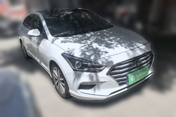 Used Hyundai Mistra 2019 1.8L Automatic Smart GLS China VI Standard Front Right 45 Deg