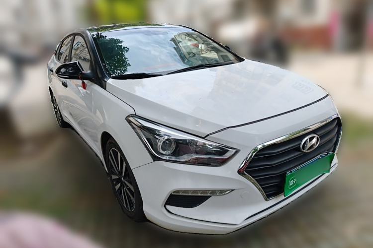 Used Hyundai Mistra 2019 1.8L Automatic Smart GLS China VI Standard Front Right 45 Deg