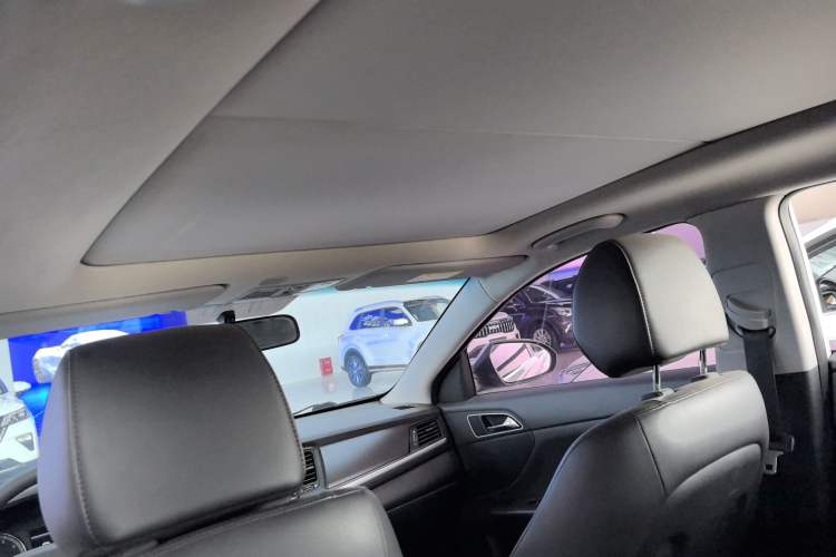Used Hyundai Mistra 2019 1.8L Automatic Deluxe DLX Model China VI Standard Headliner