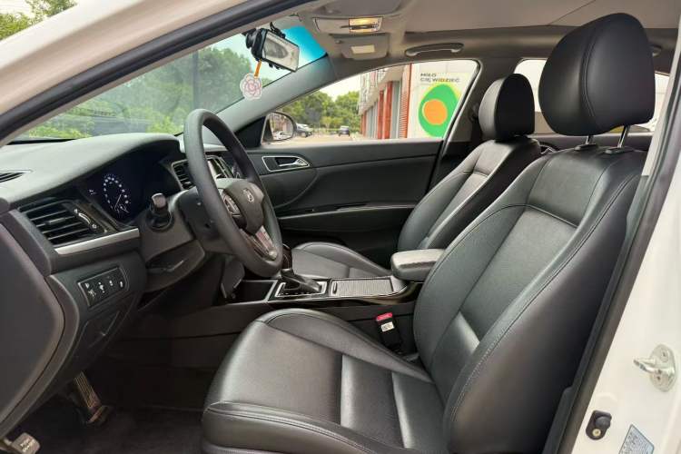 Used Hyundai Mistra 2019 1.8L Automatic Smart GLS China VI Standard Interior 2