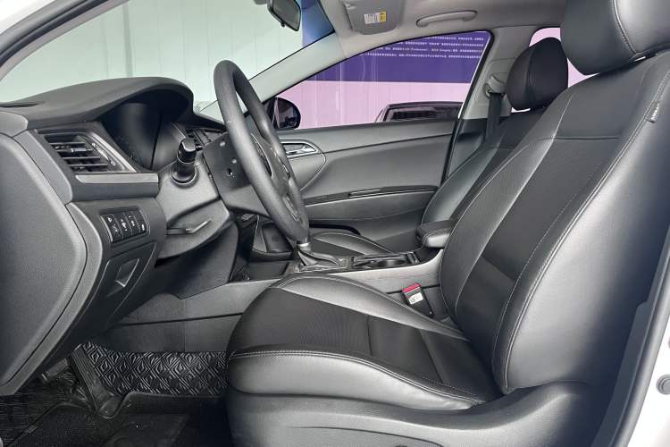 Used Hyundai Mistra 2019 1.8L Automatic Deluxe DLX Model China VI Standard Interior 2