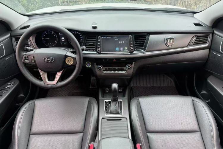 Used Hyundai Mistra 2019 1.8L Automatic Smart GLS Commemorative Model China VI Standard Interior 2