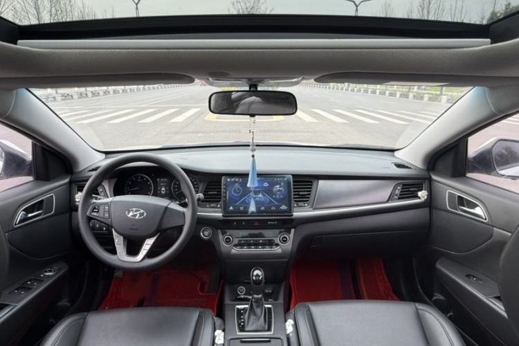Used Hyundai Mistra 2019 1.8L Automatic Smart GLS Commemorative Model China VI Standard Interior 3