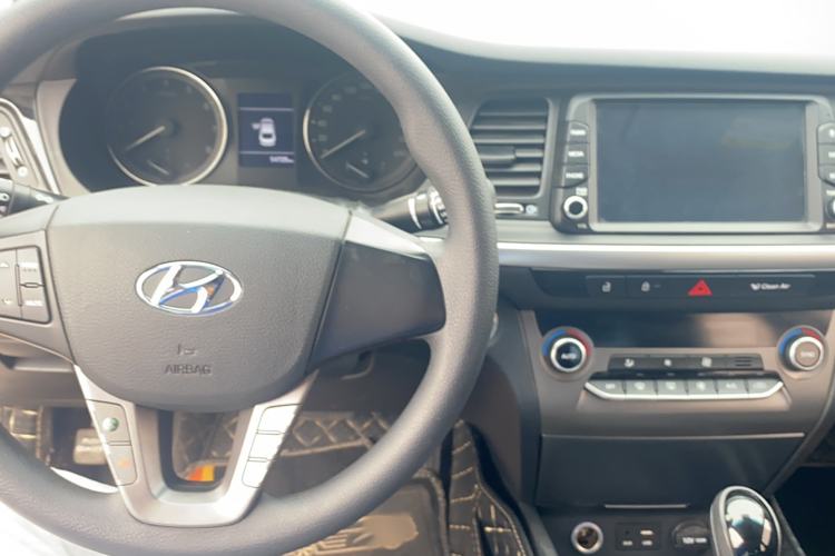 Used Hyundai Mistra 2019 1.8L Automatic Smart GLS China VI Standard Interior 3