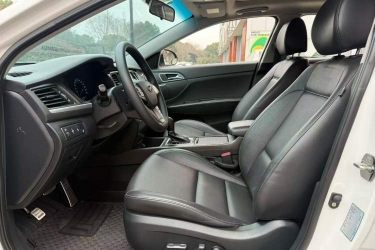 Used Hyundai Mistra 2019 1.8L Automatic Smart GLS Commemorative Model China VI Standard Interior 3
