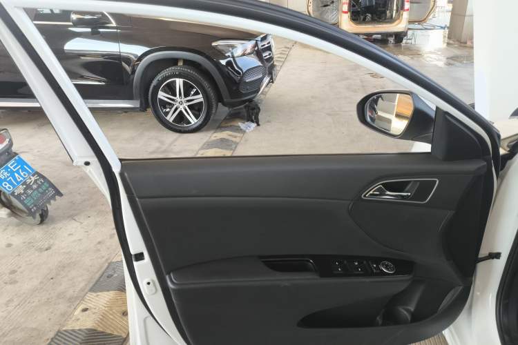Used Hyundai Mistra 2019 1.8L Automatic Smart GLS China VI Standard Left Front Door Interior