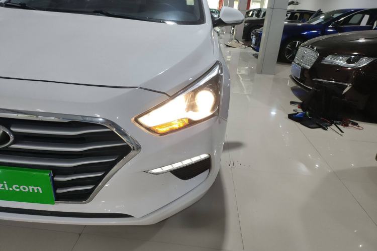 Used Hyundai Mistra 2019 1.8L Automatic Smart GLS China VI Standard Left Front Headlight