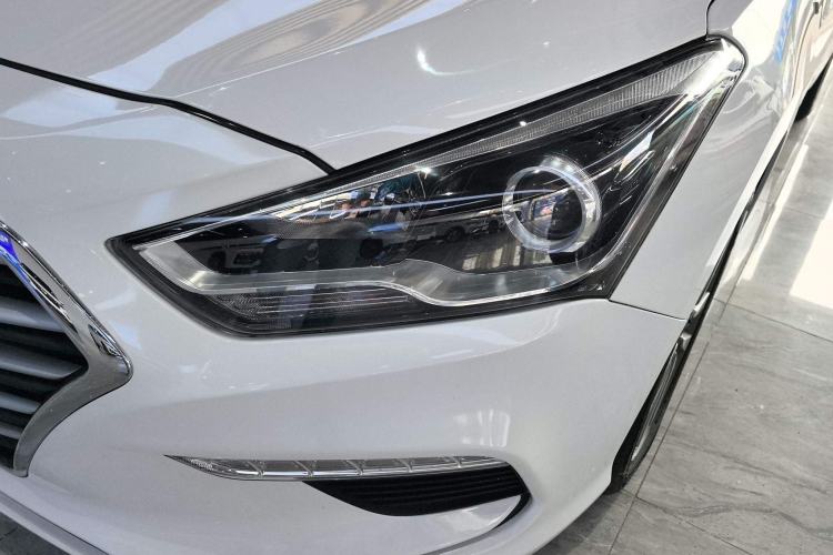Used Hyundai Mistra 2019 1.8L Automatic Deluxe DLX Model China VI Standard Left Front Headlight