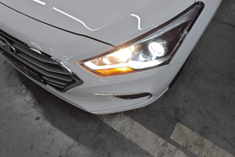 Used Hyundai Mistra 2019 1.8L Automatic Smart GLS Commemorative Model China VI Standard Left Front Headlight