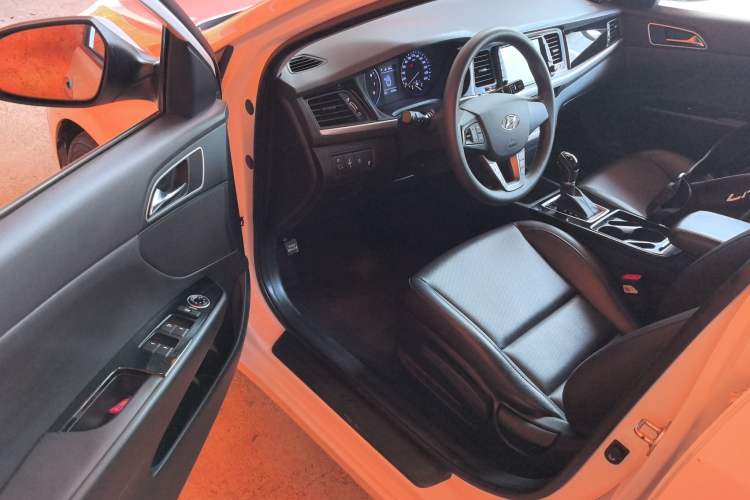 Used Hyundai Mistra 2019 1.8L Automatic Smart GLS China VI Standard Left Front Seat