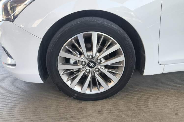 Used Hyundai Mistra 2019 1.8L Automatic Smart GLS China VI Standard Left Front Wheel Hub