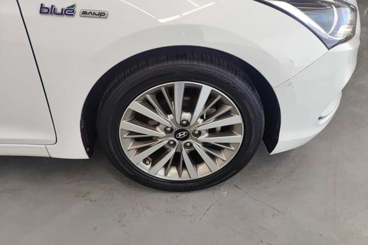 Used Hyundai Mistra 2019 1.8L Automatic Smart GLS China VI Standard Left Front Wheel Hub