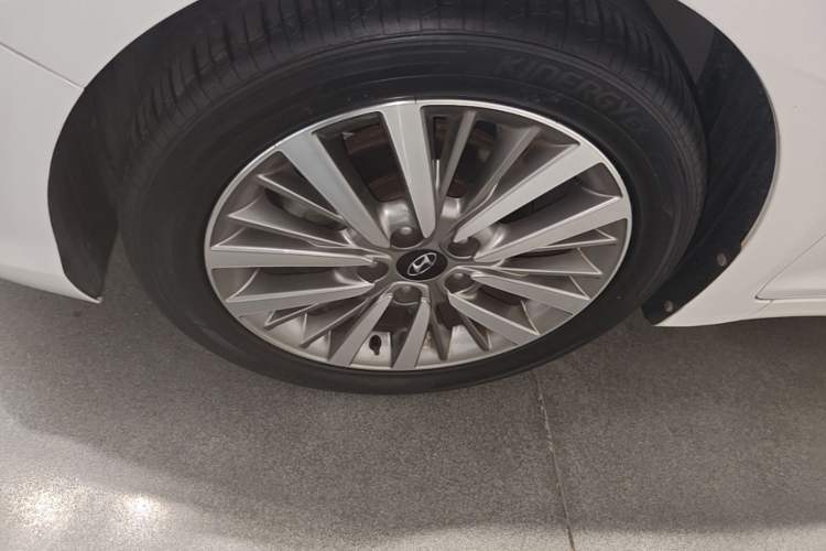 Used Hyundai Mistra 2019 1.8L Automatic Smart GLS China VI Standard Left Front Wheel Hub
