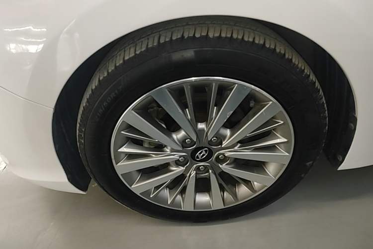 Used Hyundai Mistra 2019 1.8L Automatic Smart GLS China VI Standard Left Front Wheel Hub