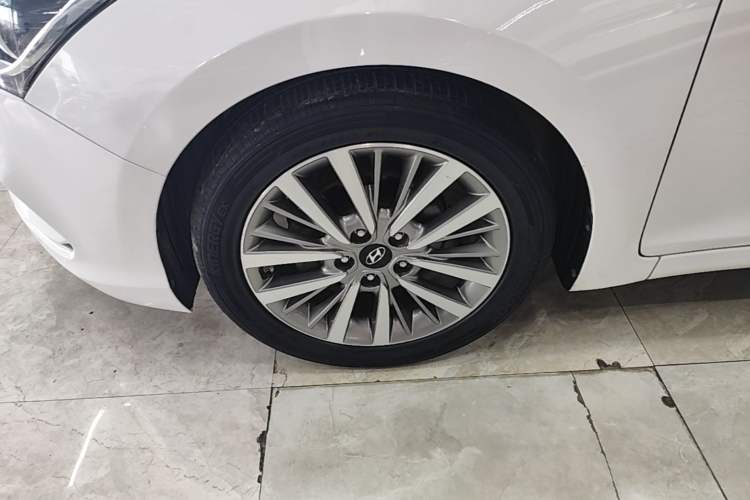 Used Hyundai Mistra 2019 1.8L Automatic Smart GLS Commemorative Model China VI Standard Left Front Wheel Hub