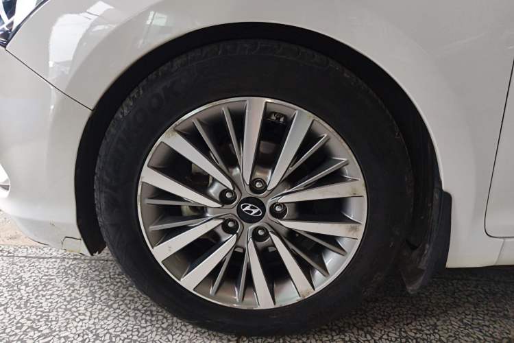 Used Hyundai Mistra 2019 1.8L Automatic Deluxe DLX Model China VI Standard Left Front Wheel Hub