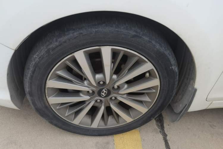 Used Hyundai Mistra 2019 1.8L Automatic Smart GLS Commemorative Model China VI Standard Left Front Wheel Hub