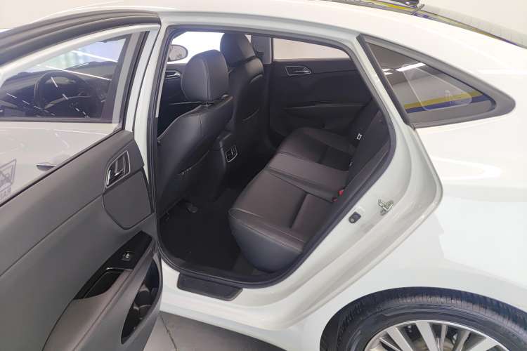 Used Hyundai Mistra 2019 1.8L Automatic Smart GLS China VI Standard Left Rear Seat