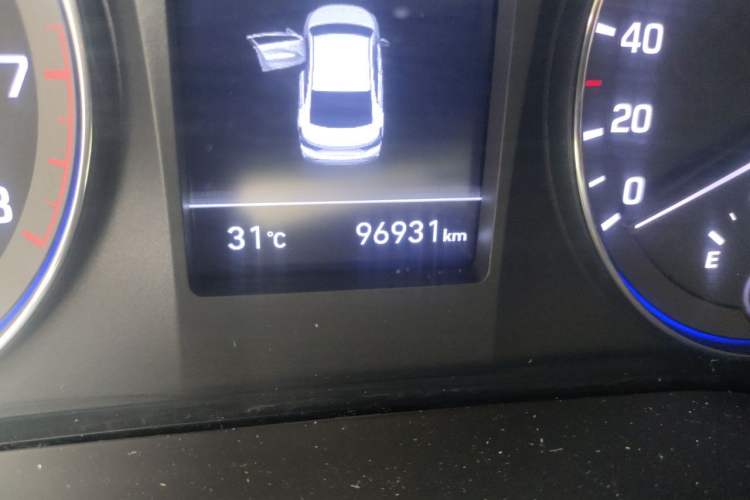 Used Hyundai Mistra 2019 1.8L Automatic Smart GLS China VI Standard Odometer Close Up