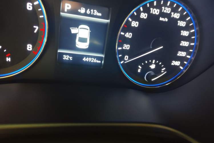 Used Hyundai Mistra 2019 1.8L Automatic Smart GLS China VI Standard Odometer Close Up