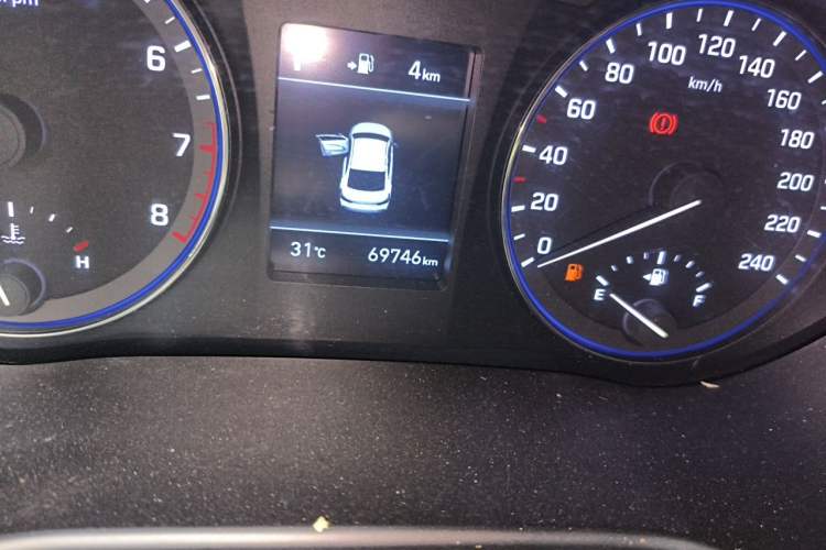Used Hyundai Mistra 2019 1.8L Automatic Smart GLS China VI Standard Odometer Close Up