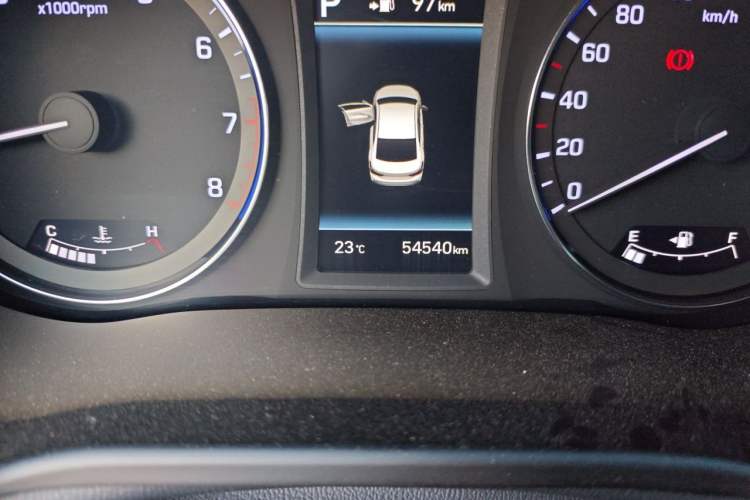 Used Hyundai Mistra 2019 1.8L Automatic Smart GLS Commemorative Model China VI Standard Odometer Close Up