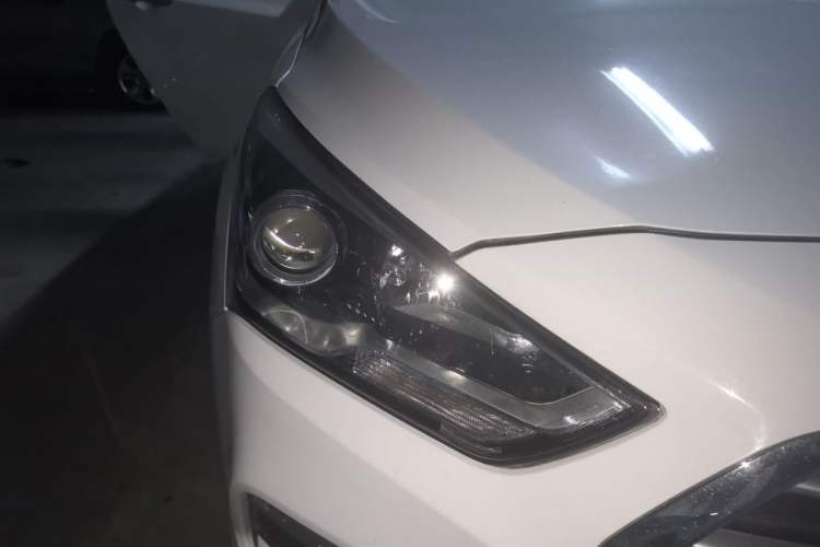 Used Hyundai Mistra 2019 1.8L Automatic Smart GLS China VI Standard Right Front Headlight