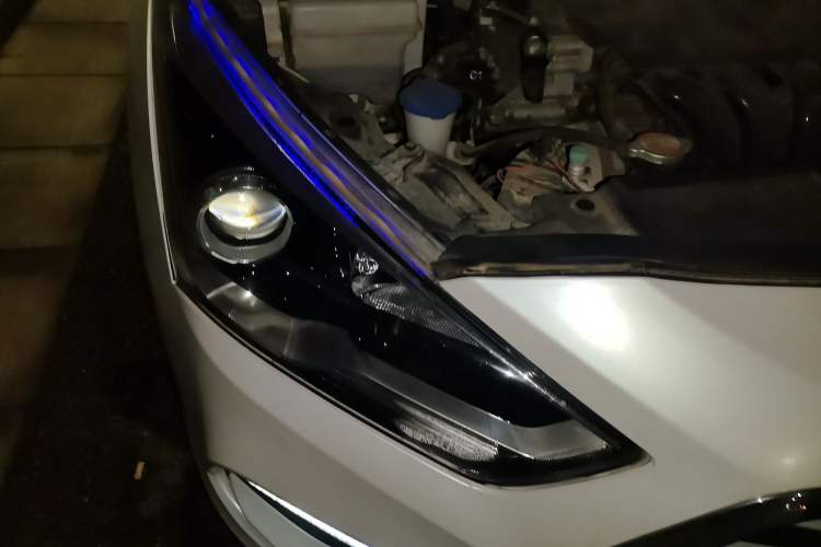 Used Hyundai Mistra 2019 1.8L Automatic Smart GLS China VI Standard Right Front Headlight