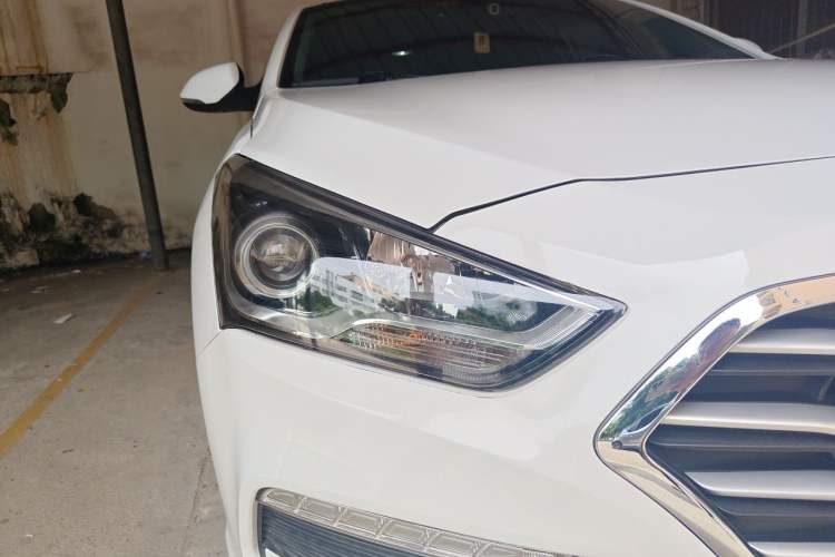 Used Hyundai Mistra 2019 1.8L Automatic Smart GLS China VI Standard Right Front Headlight
