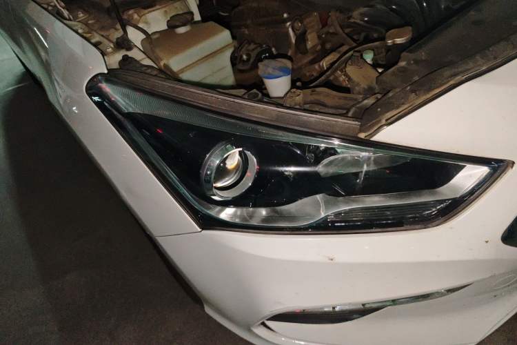 Used Hyundai Mistra 2019 1.8L Automatic Smart GLS China VI Standard Right Front Headlight