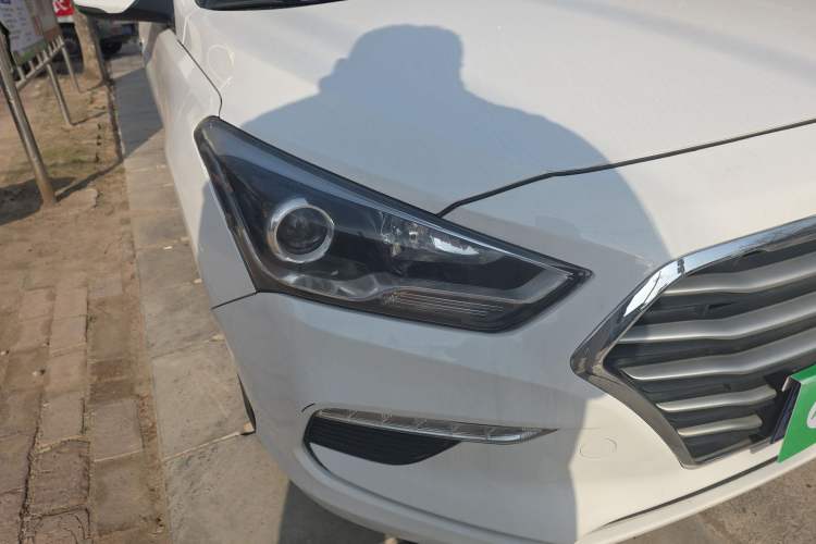 Used Hyundai Mistra 2019 1.8L Automatic Smart GLS China VI Standard Right Front Headlight