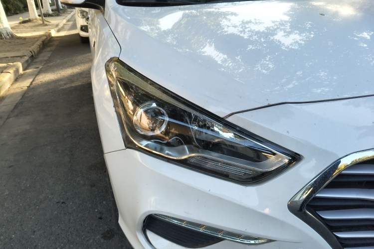 Used Hyundai Mistra 2019 1.8L Automatic Smart GLS Commemorative Edition China V Standard Right Front Headlight