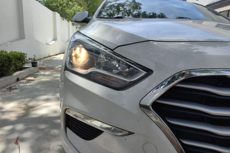 Used Hyundai Mistra 2019 1.8L Automatic Smart GLS China VI Standard Right Front Headlight