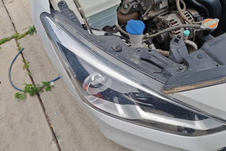 Used Hyundai Mistra 2019 1.8L Automatic Smart GLS China VI Standard Right Front Headlight